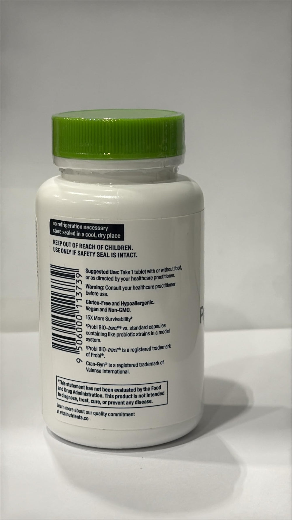 Hyperbiotics Vital Nutrients Pro Women ingredients list shows six probiotics
