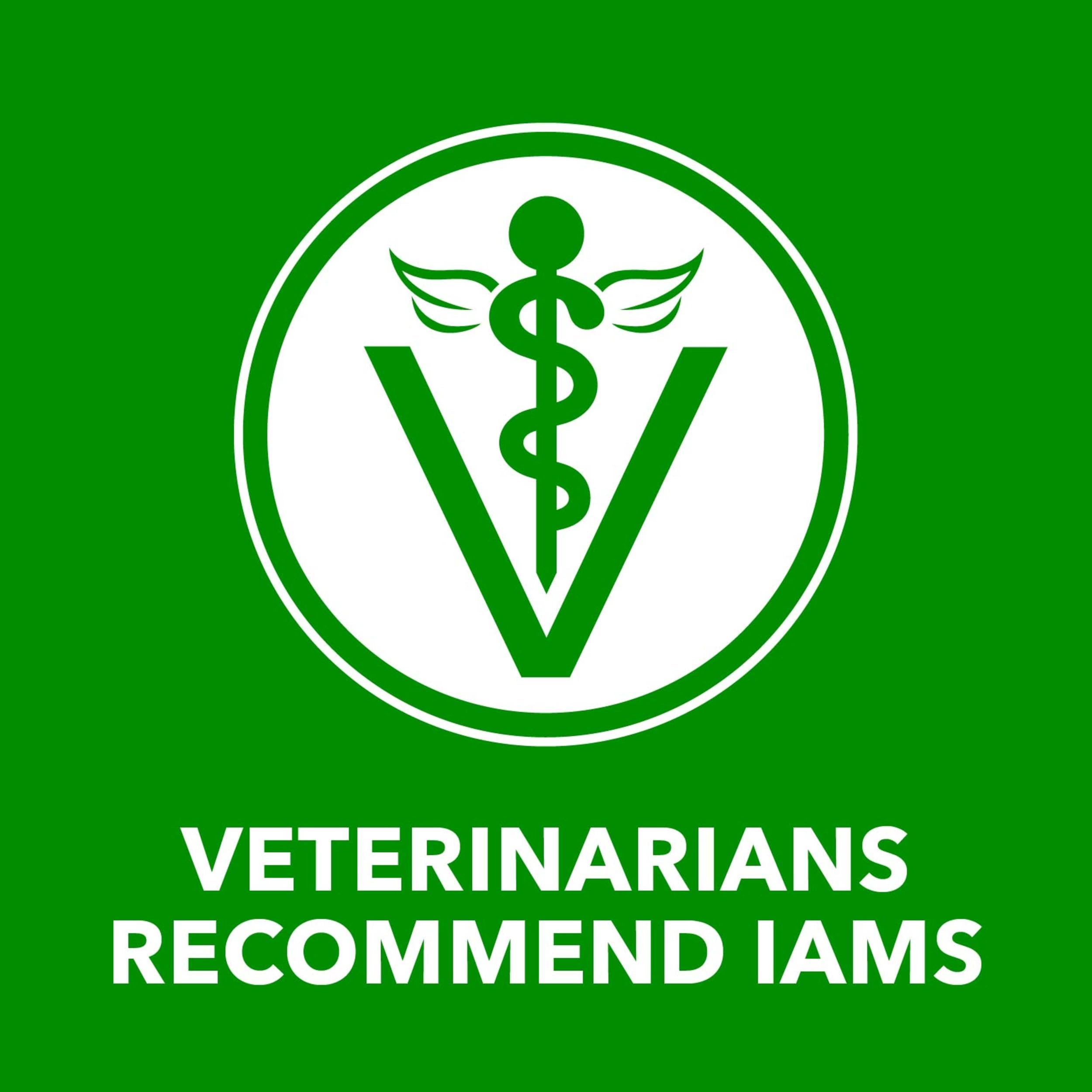Complete and balanced nutrition for adult dogs with IAMS Proactive Health.
