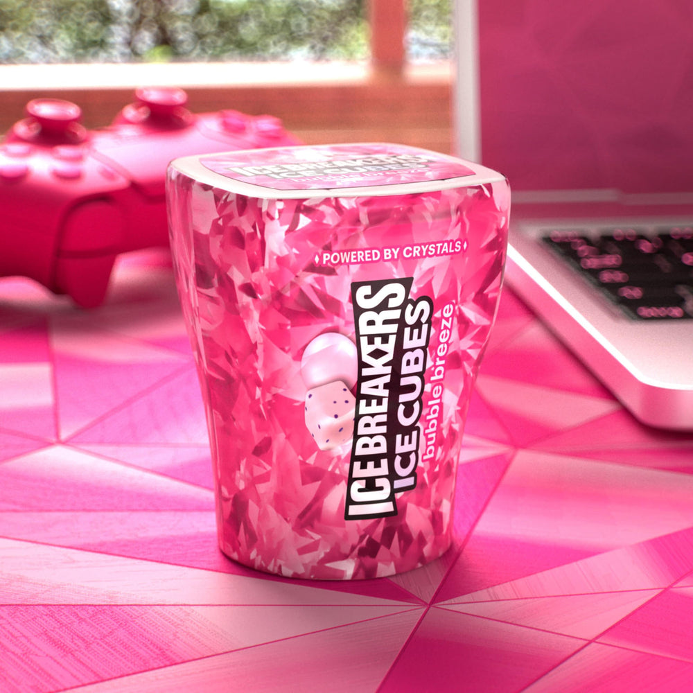 Ice Breakers Ice Cubes Bubble Breeze carrying case suggests travel-ready gum.