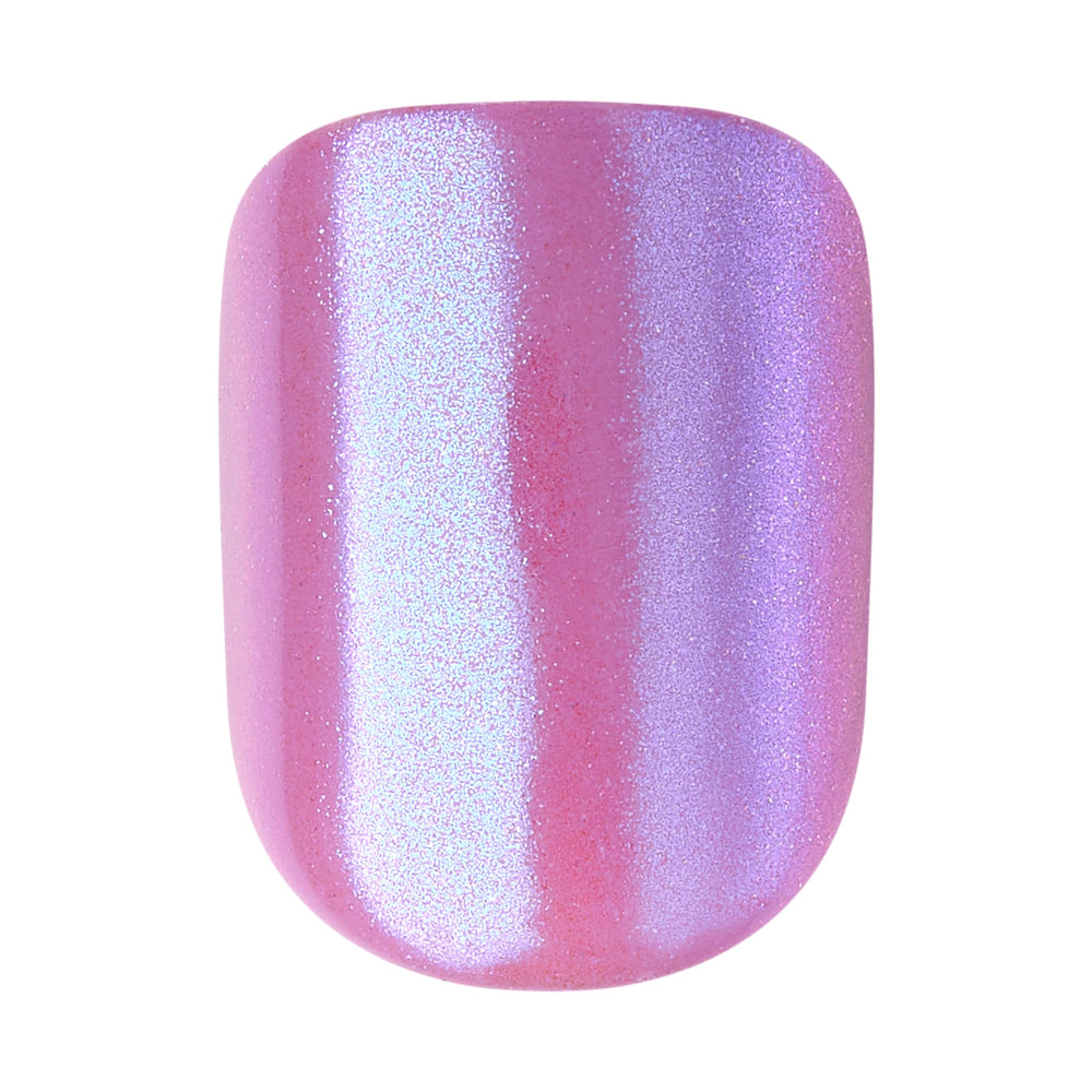 imPRESS chrome-like metallic nails catch light for bold, eye-catching style.