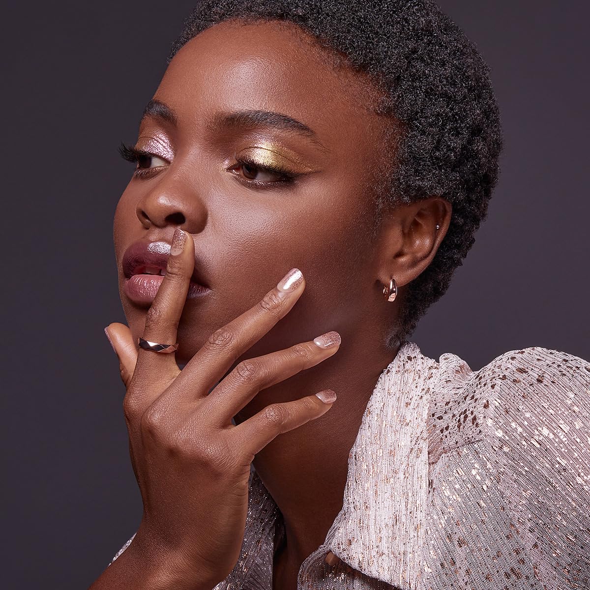 imPRESS Dimension squoval shape nails blend modern style with comfort.