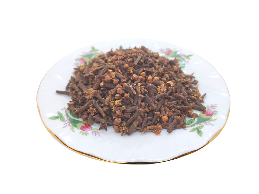 Indian Spice Clove Whole tea infusion use—whole cloves add warmth to beverages