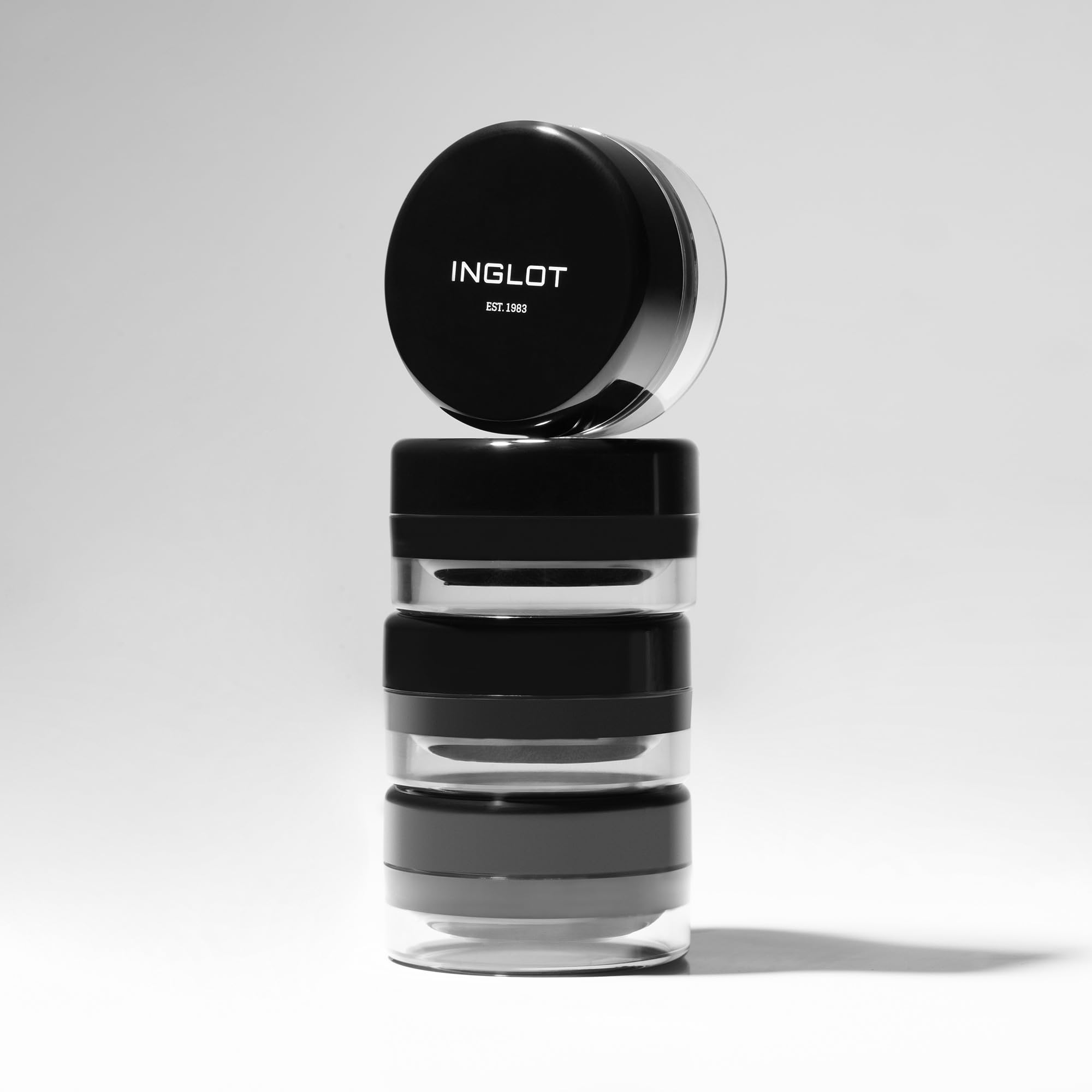 Inglot AMC Eyeliner Gel long-lasting formula for all-day wear.
