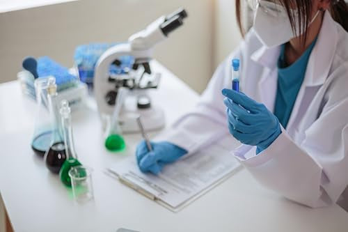 Intco Basic Medical blue nitrile gloves barrier protection in practical tasks.
