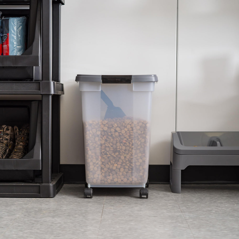 IRIS USA 50-pound capacity ideal for bulk kibble and treats.