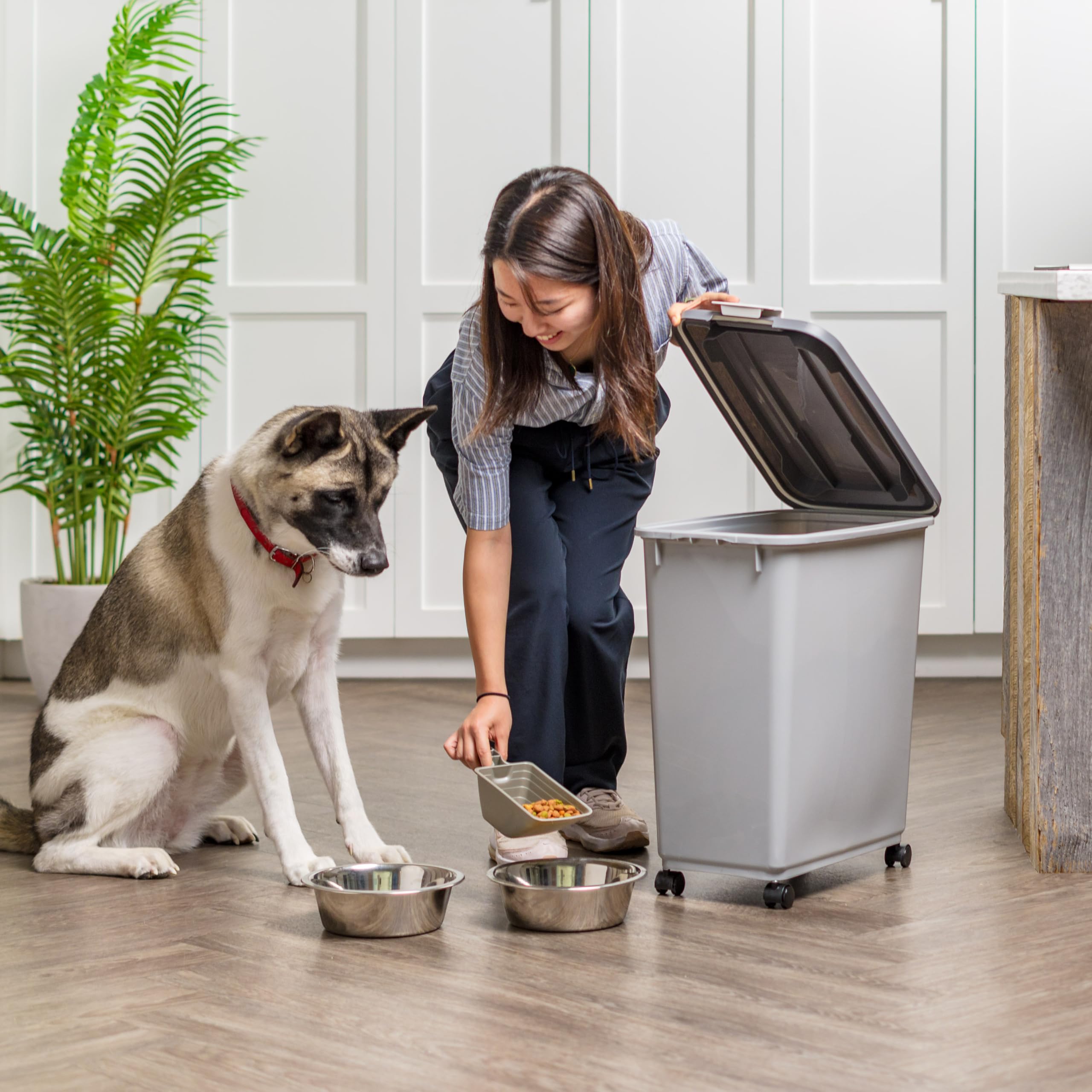 IRIS USA container features rolling mobility for effortless relocation around the home.