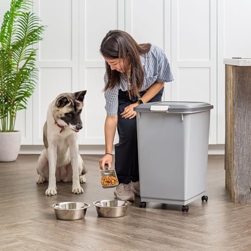 IRIS USA sturdy, easy-to-clean design keeps pet food organized.