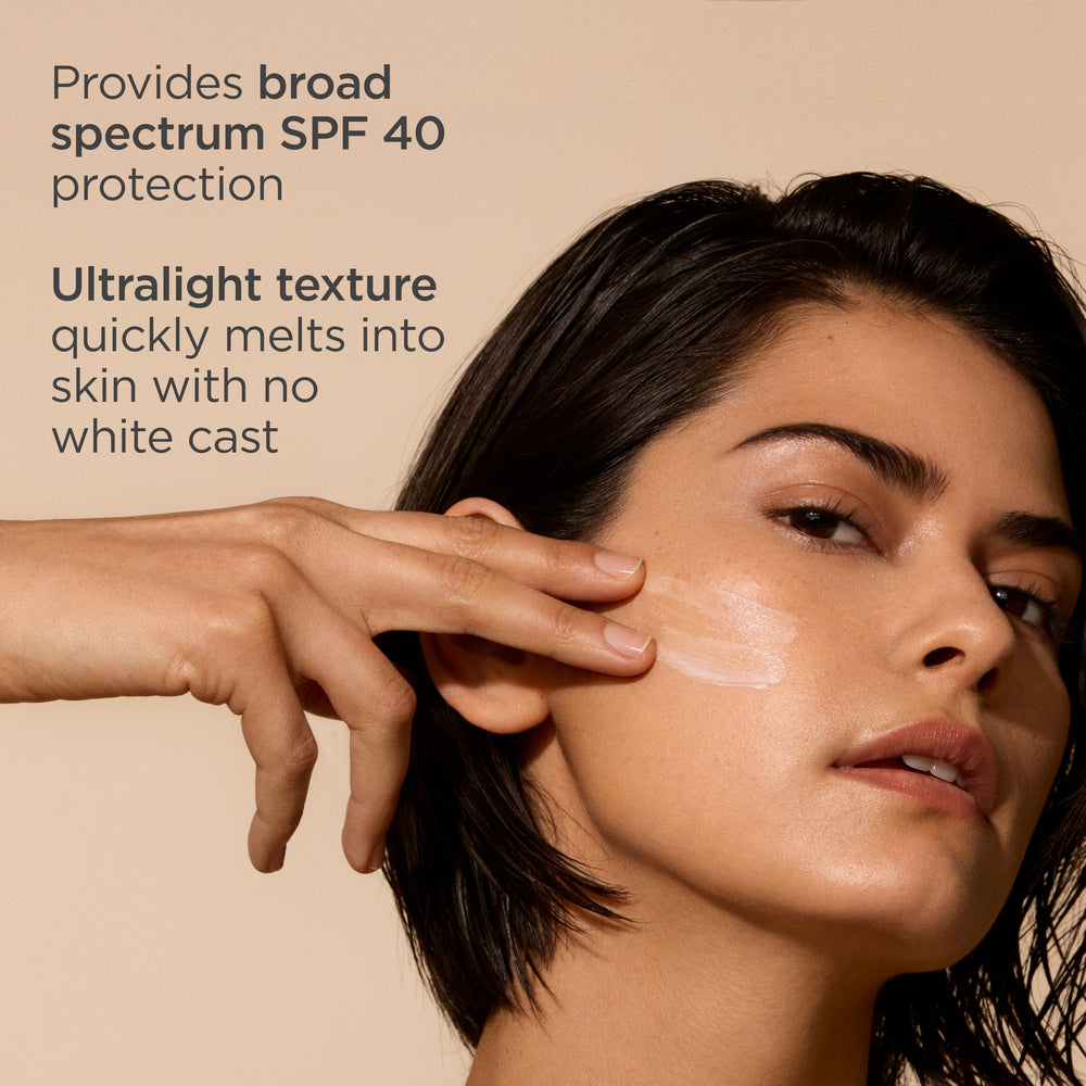 ISDIN Fusion Water Magic SPF 40 texture close-up with feather-light finish