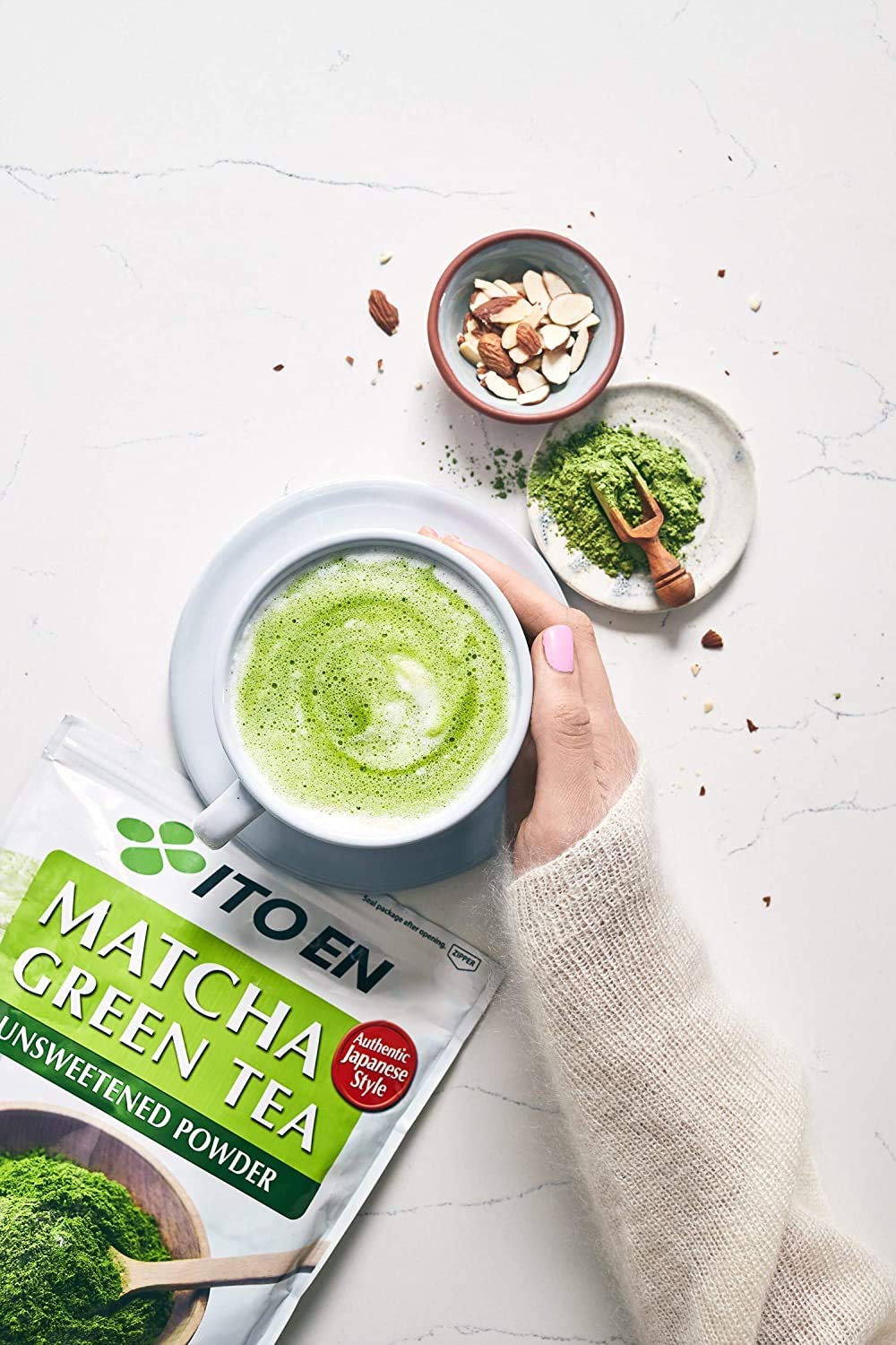 Ito En matcha powder scoop closeup for easy measuring