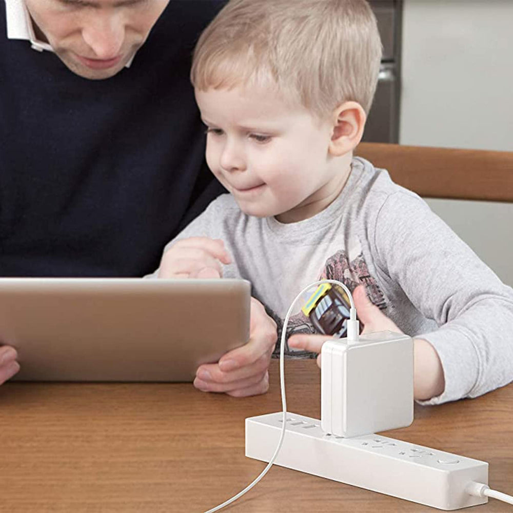 ixcv 118W USB-C charger on the go supports high performance devices anywhere.