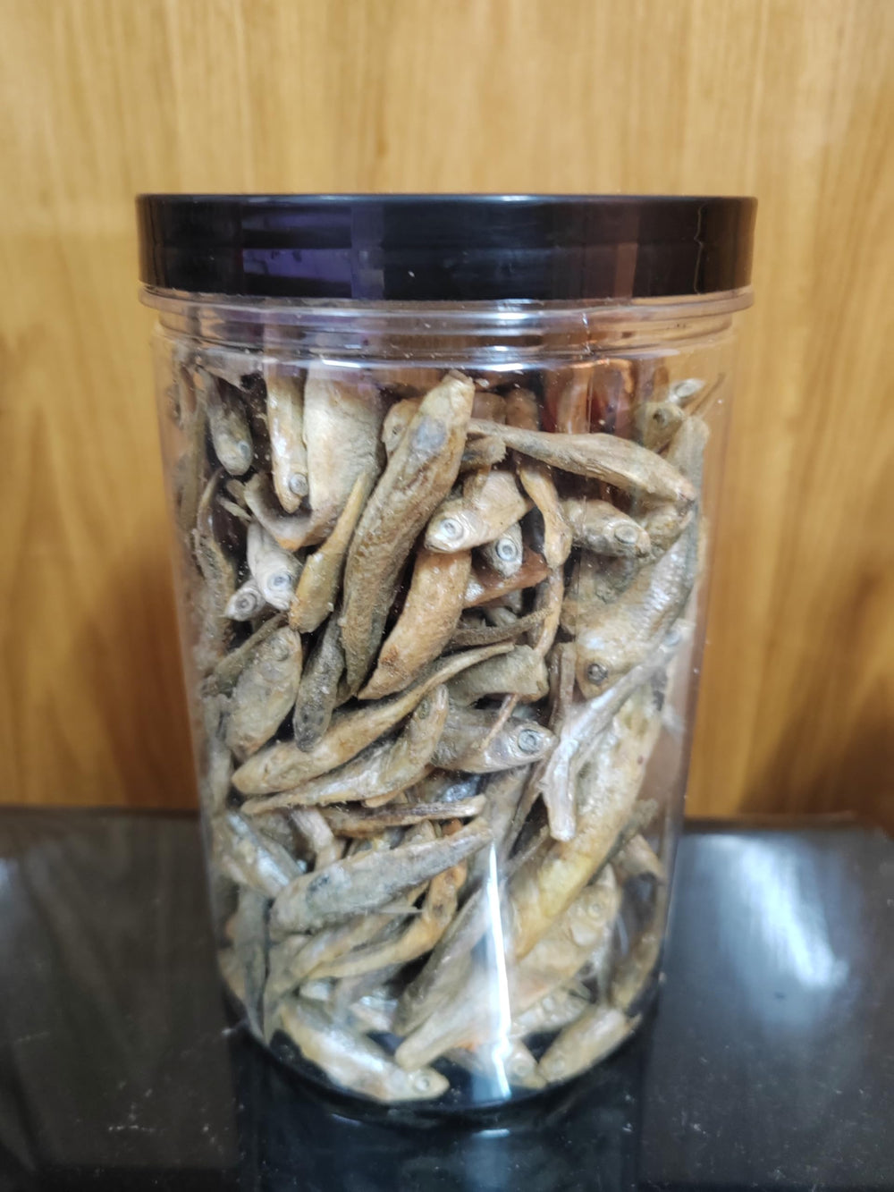 JADINGSFARM Minnows dental-friendly snack, may support dental health.