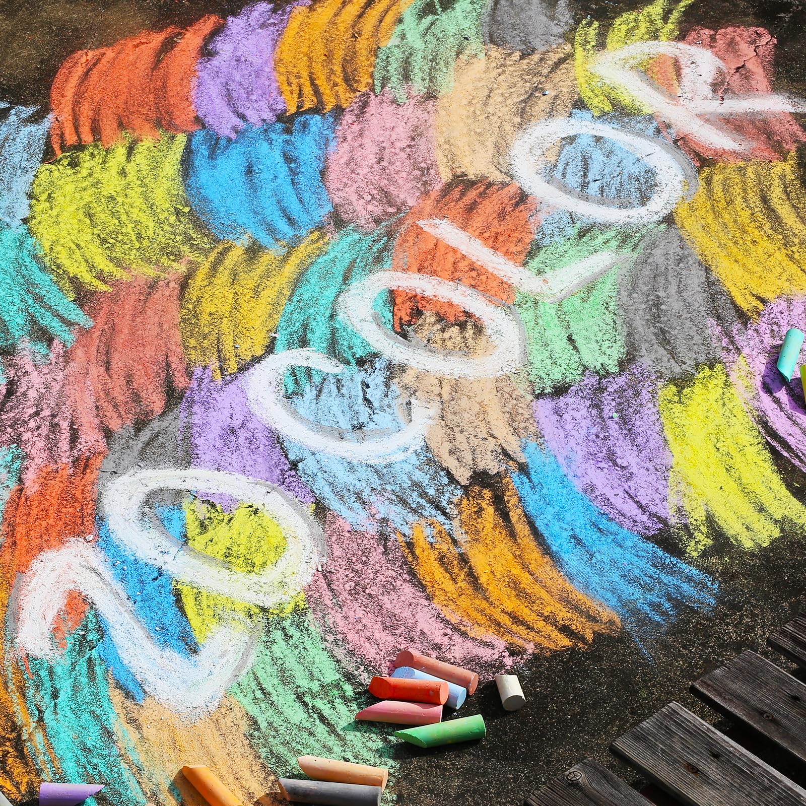 JASNKKONT outdoor-friendly chalk ideal for sidewalks, driveways, and playground murals.