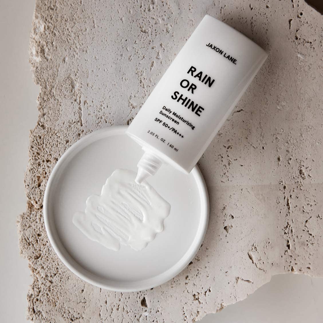 JAXON LANE hyaluronic acid for hydration and a smoother skin feel