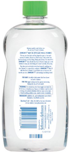 Johnson's Baby Oil with Aloe Vera detail highlights moisture for dry skin.