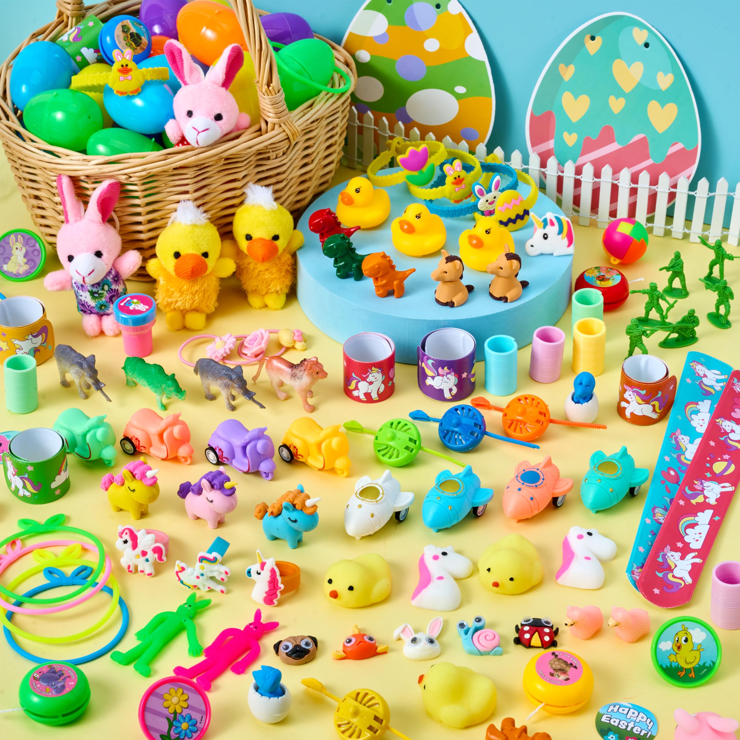 JOYIN easy to distribute eggs with surprise contents spark anticipation and joy.