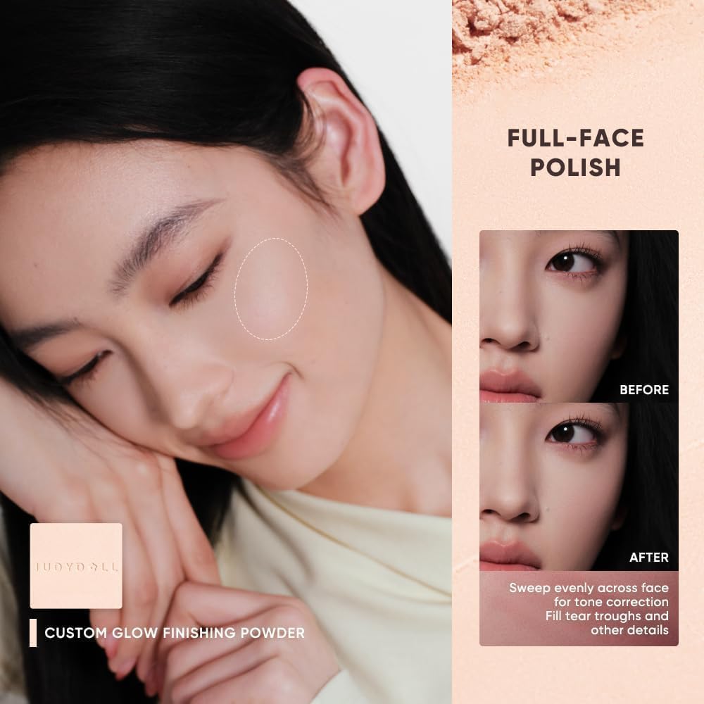 JUDYDOLL Sleek mirrored compact for on-the-go touch-ups.