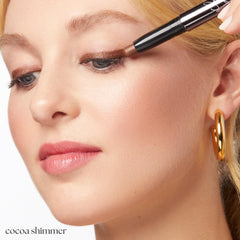 Julep Eyeshadow 101 Cocoa Shimmer built-in smudger in action for seamless blends