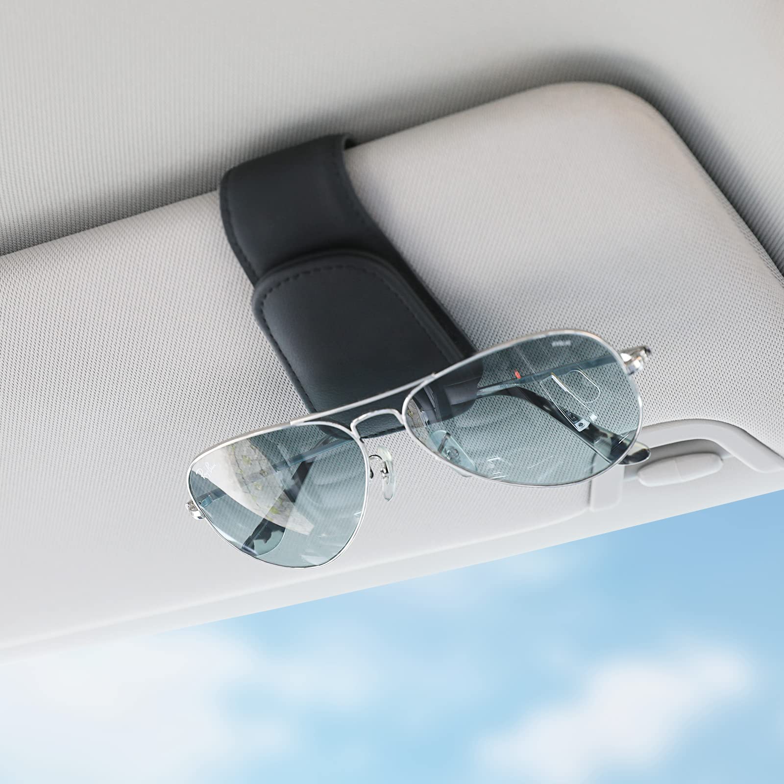 Gift-ready KanSmart design with refined stitching for car lovers.