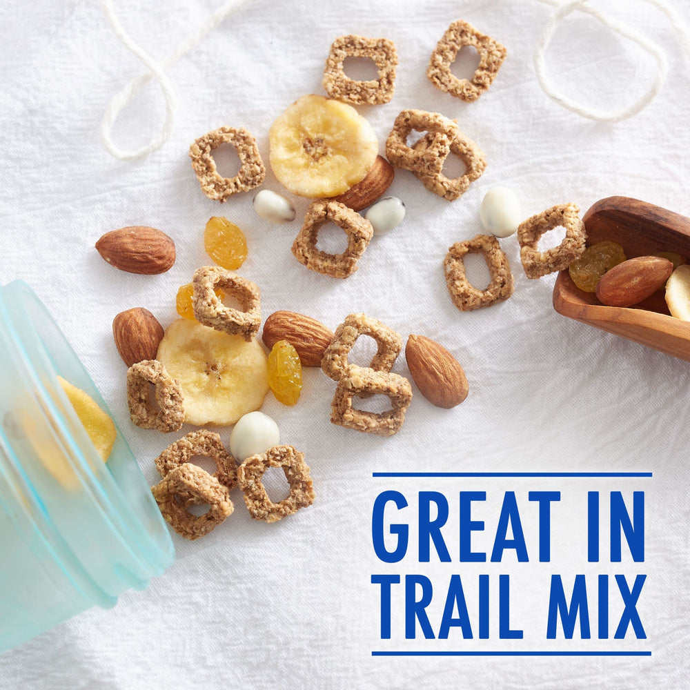 Crackle clusters of Cracklin' Oat Bran for a crunchy texture