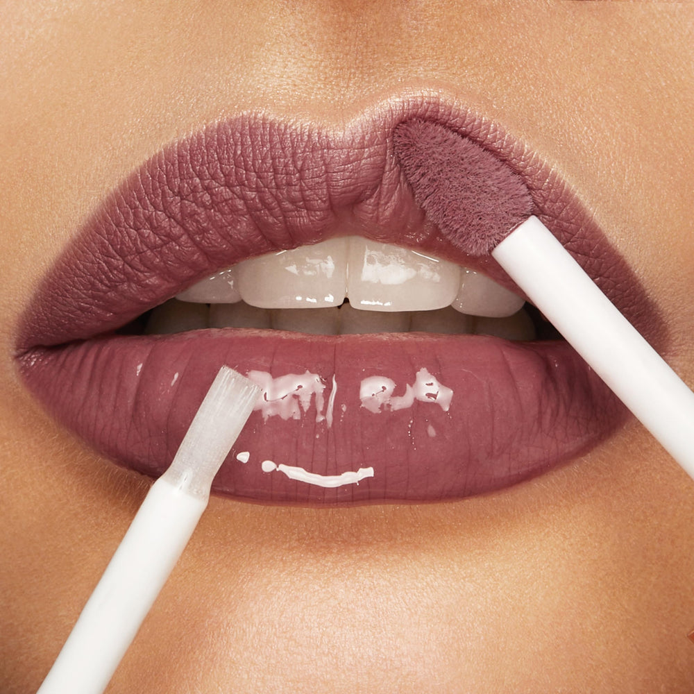 Kiko Milano Unlimited Double Touch 120 no-transfer base color for clean lips.
