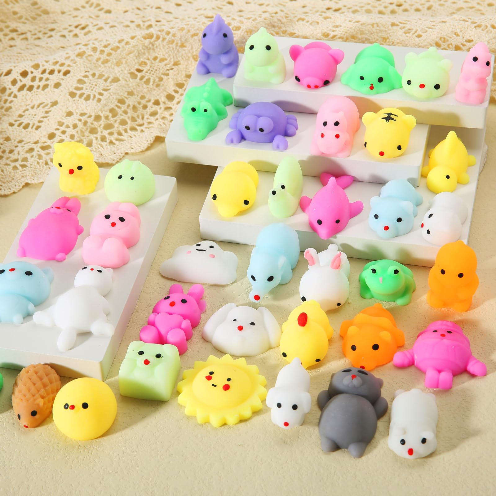 KINGYAO squishy set is travel-friendly and keeps kids engaged during car rides.