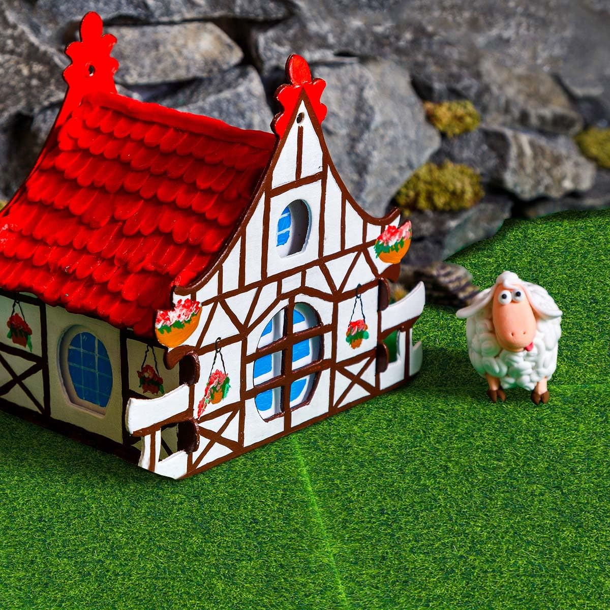 KISEER flat-bottom grass mat simplifies adhesion for seamless DIY layouts