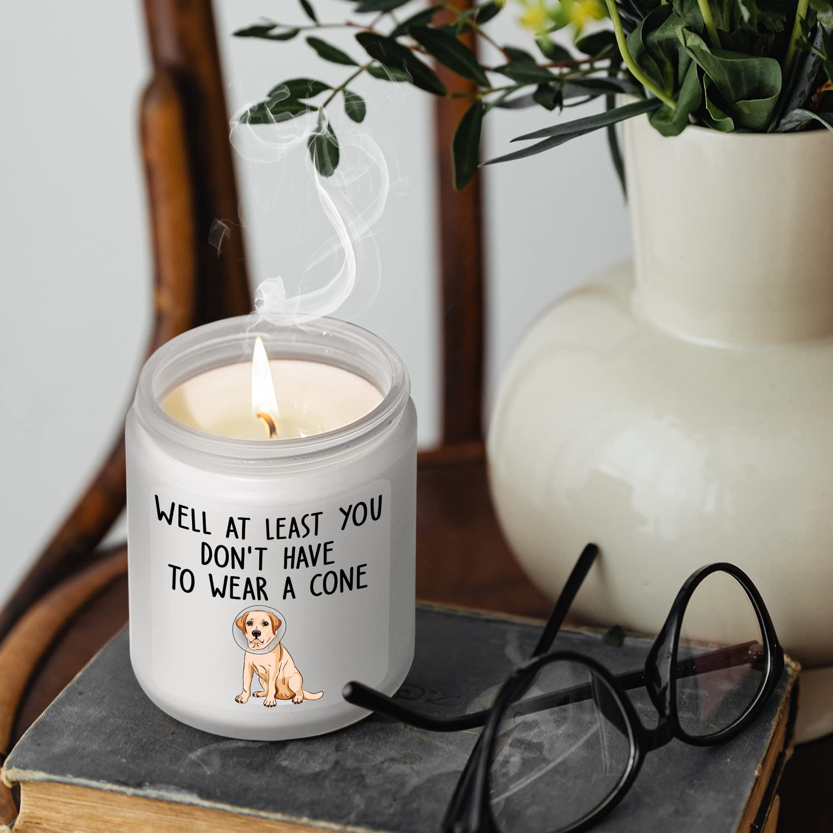 KLL luxury home decor candle enhances room ambiance.