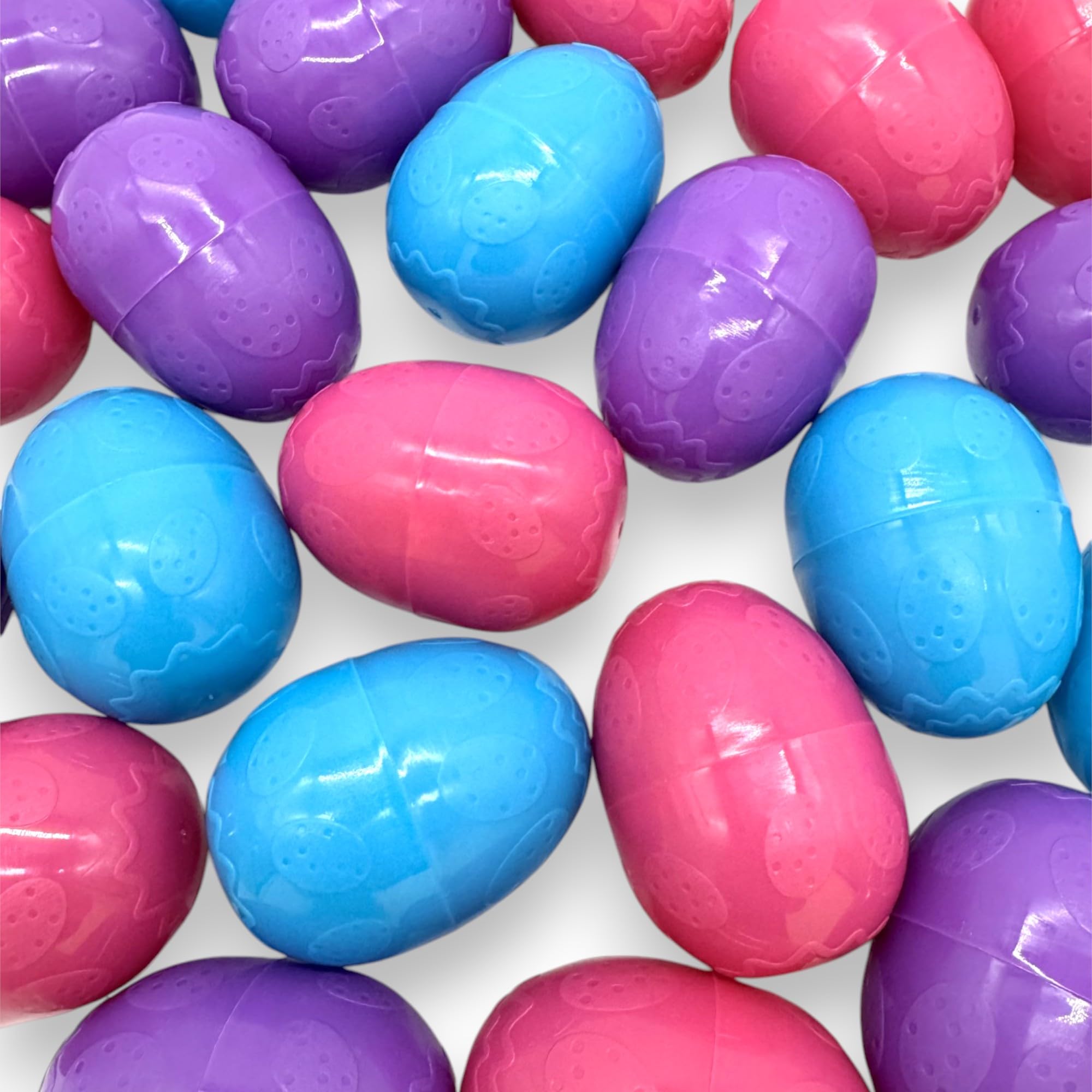 Klub Bulk colorful eggs displayed on table to energize Easter celebrations.