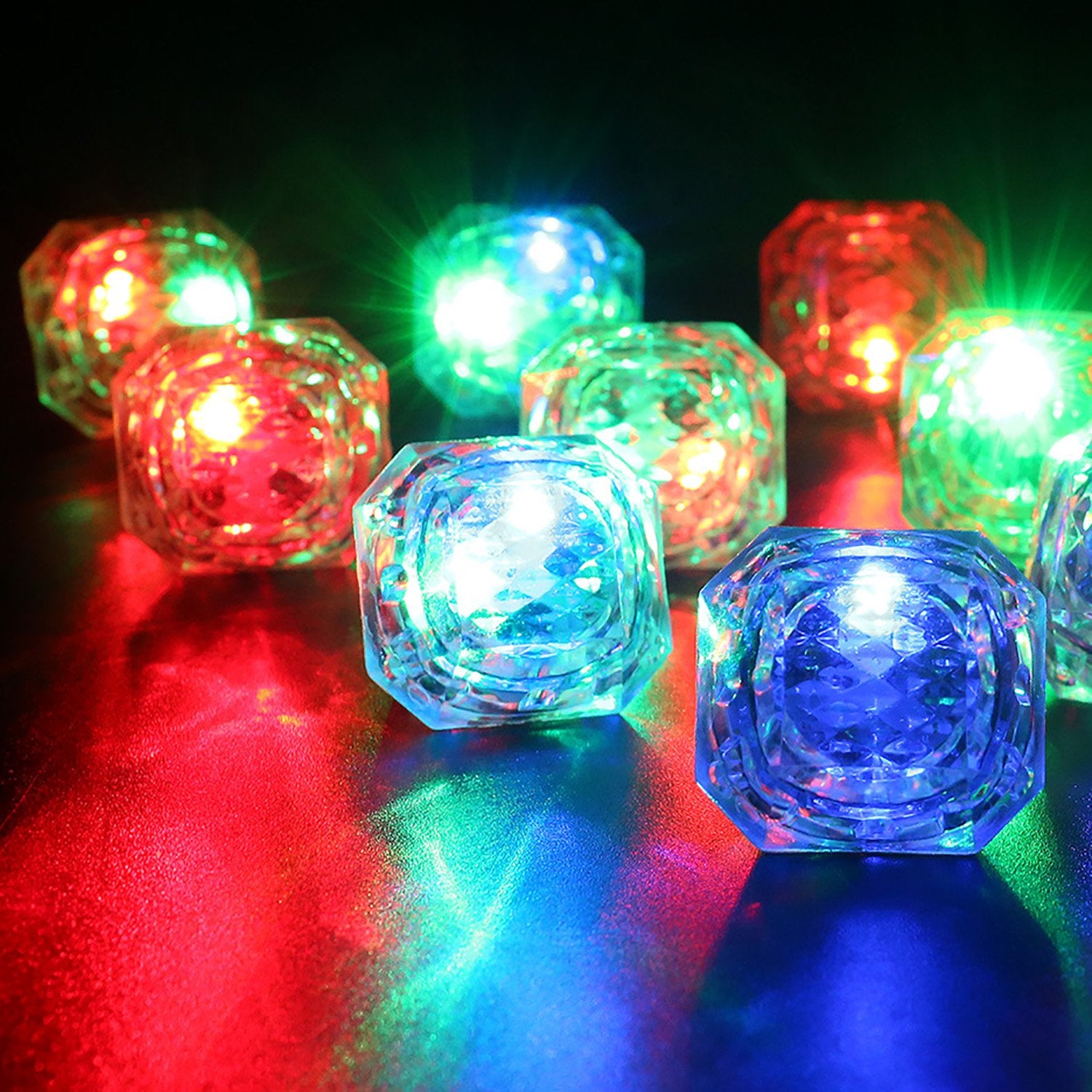 Konsait rings on hand for night-out glow