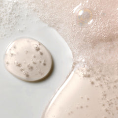 Kristin Ess Detox Shampoo lather demonstrates rich foam