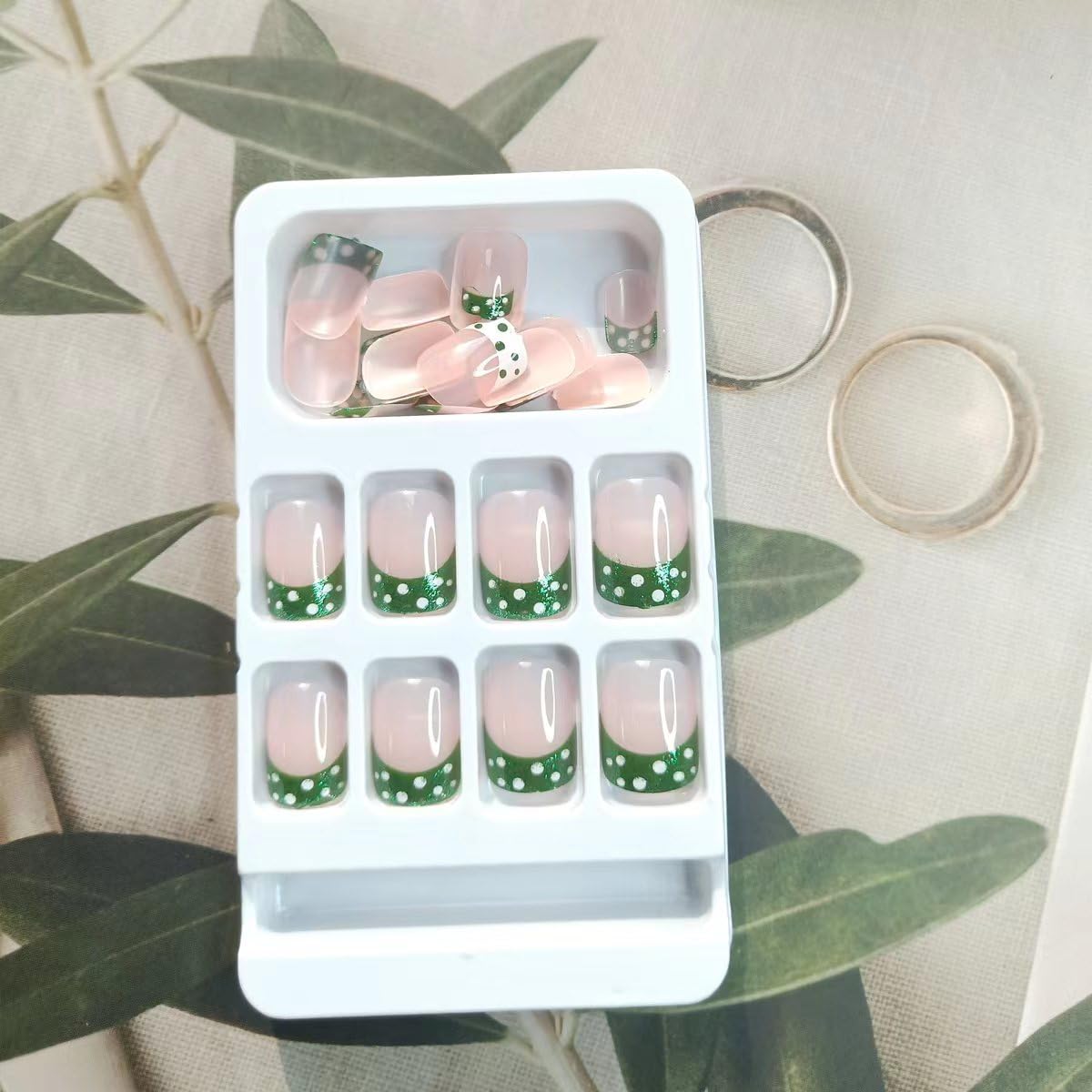 KRTBKR jelly gum included in the St Patrick's Day nails set