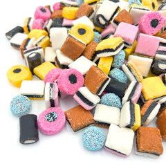LAETAFOOD classic licorice sandwiches highlight retro textures for celebrate-and-share moments.