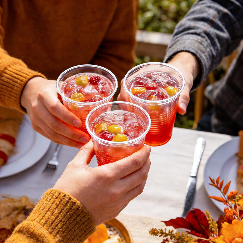 Lamosi heat-resistant plastic cups, durable for iced drinks without cracking.