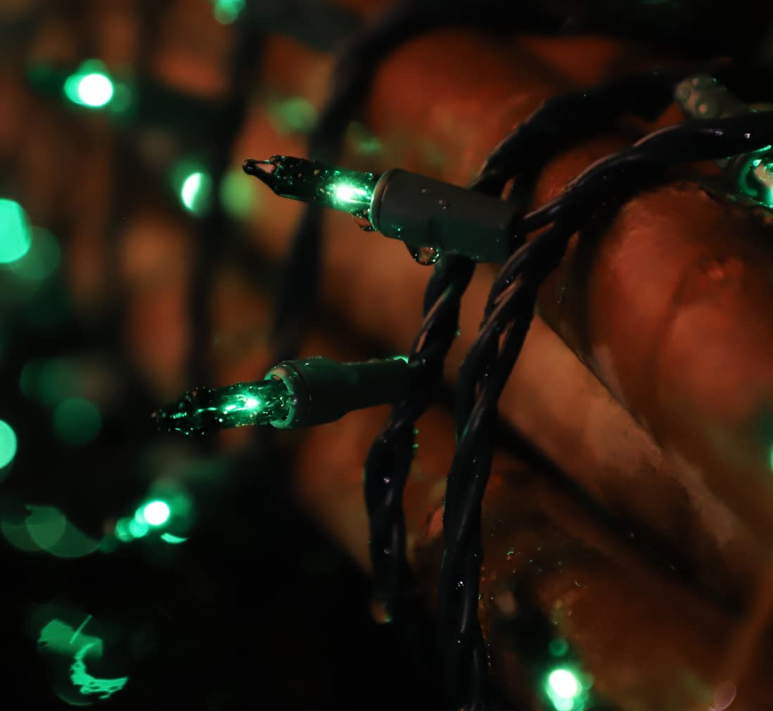 LAMPHOME lights adorn wreaths and trees for holiday scenes.