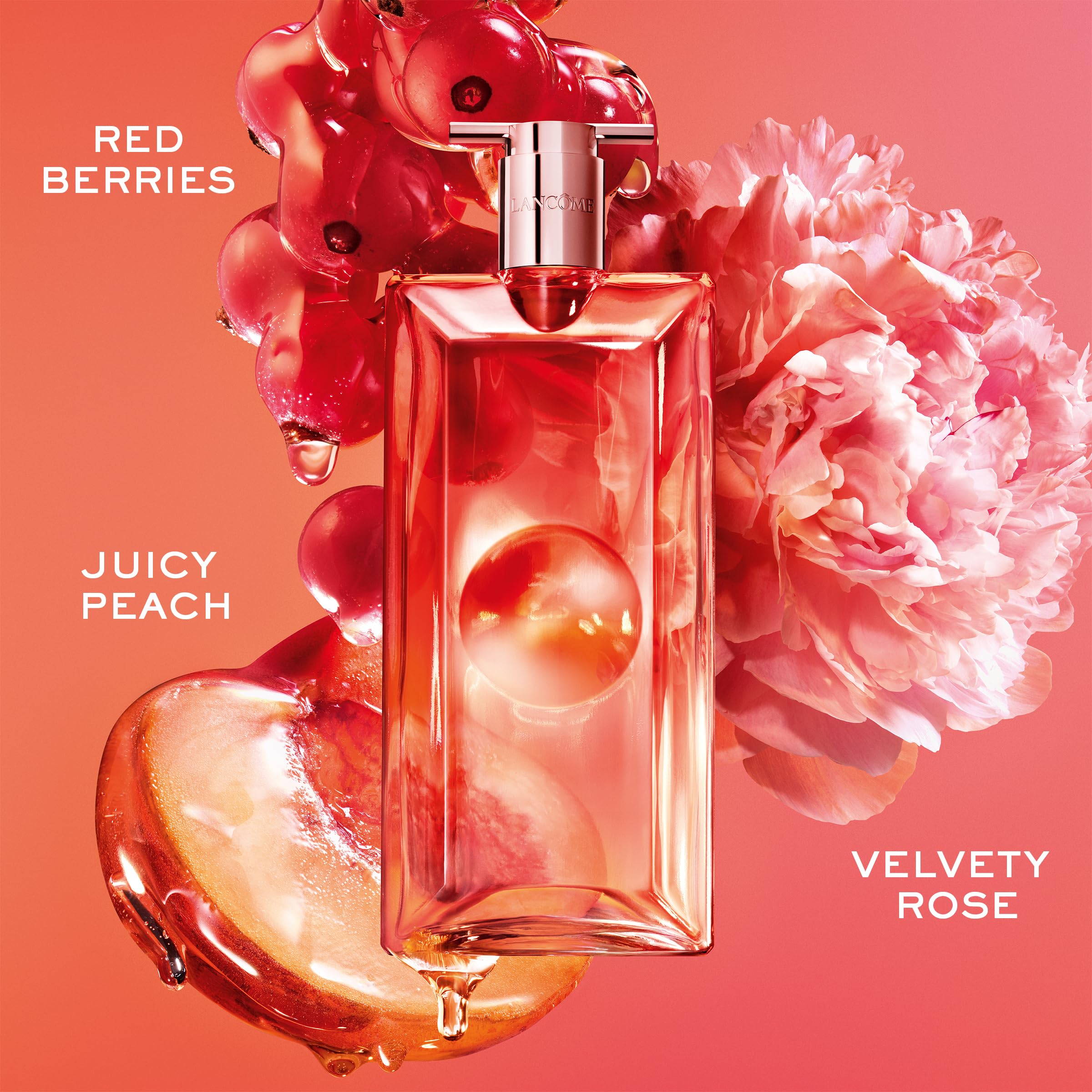 Idôle Peach ‘N Roses opening note close-up highlights peach and red berries for an energizing opening.
