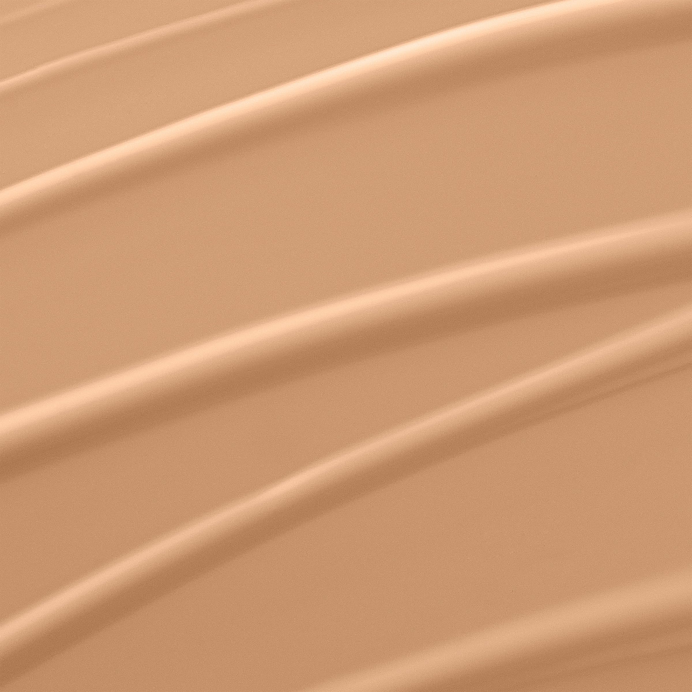 Lancôme Renergie Lift Makeup texture swatch reveals smooth, radiant finish.