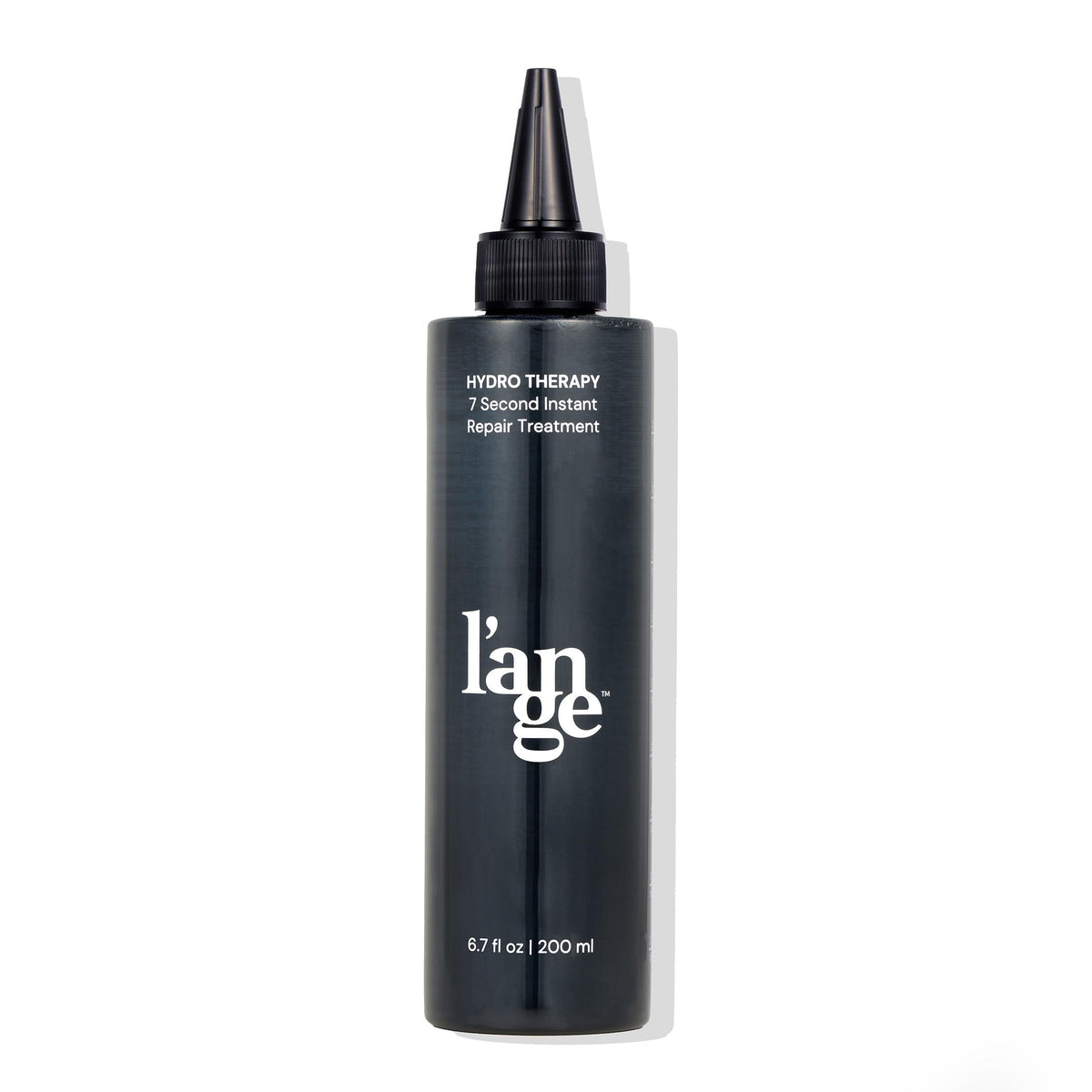 L'ANGE HAIR Hydro Therapy bottle pour demonstrates fast 7-second repair for smoother, shinier hair