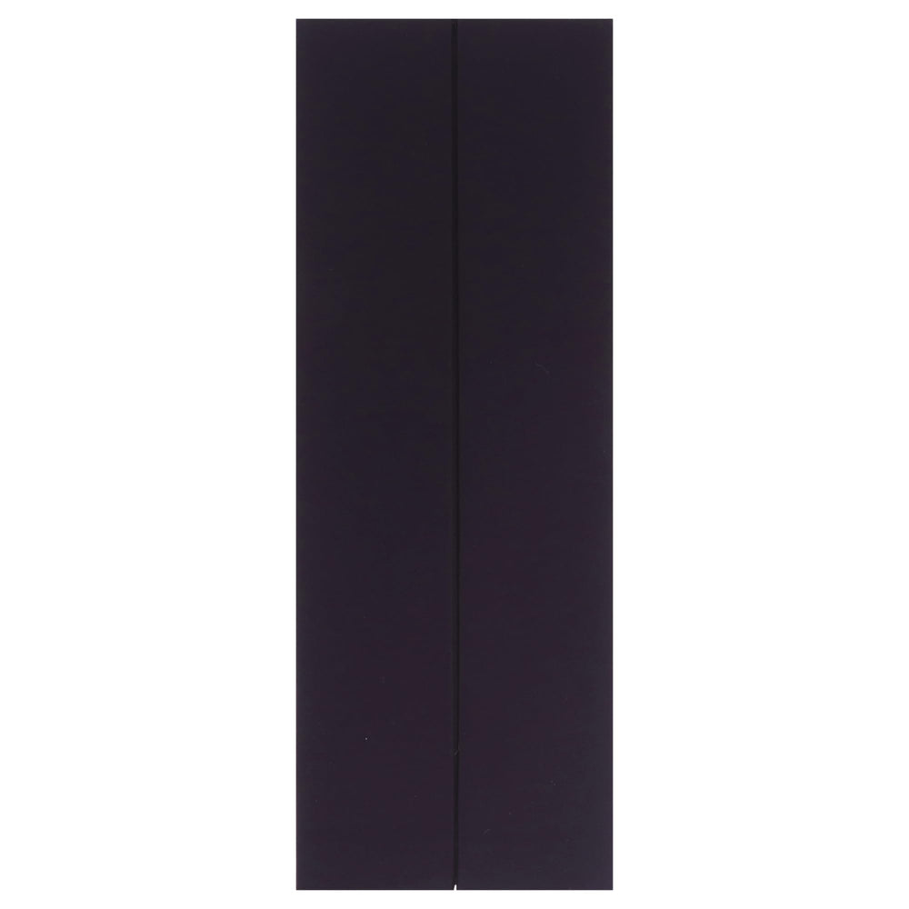 Lattafa Bade'e Al Oud Amethyst spray-action shot, quick-diffusion for on-the-go refreshment.