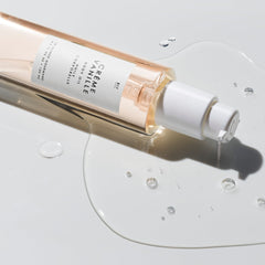 Le Monde Gourmand Crème Vanille Body Oil for bath use suggests spa-like pampering.