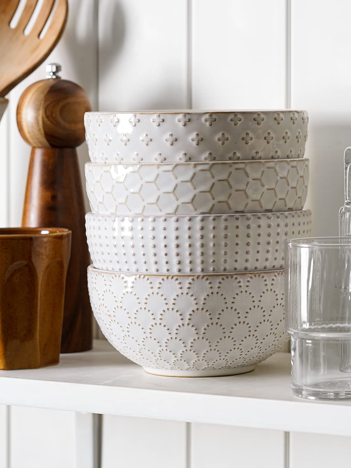 LE TAUCI bowls chip-resistant ceramic for durable daily use.