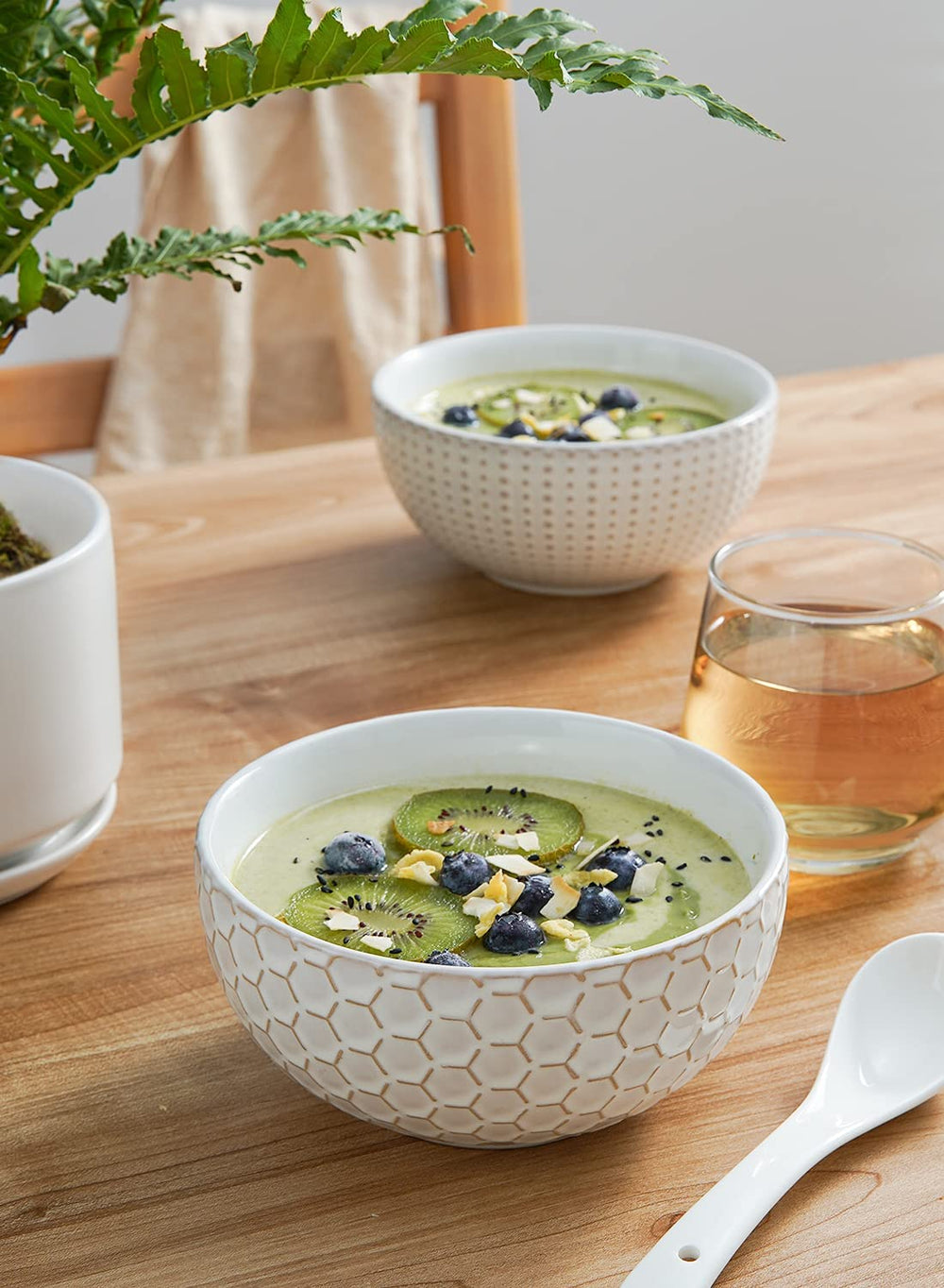 LE TAUCI bowls stackable design saves cabinet space.
