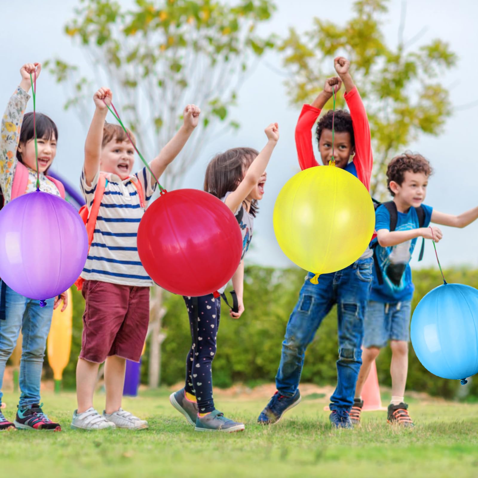 LEEZZIZZ Thick latex punch balloons withstand kids' play and repeated use.