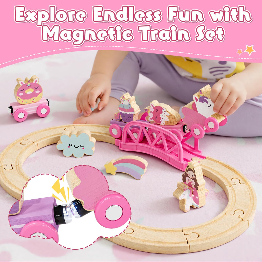 Lehoo Castle train track with storage bag keeps playtime organized and portable.