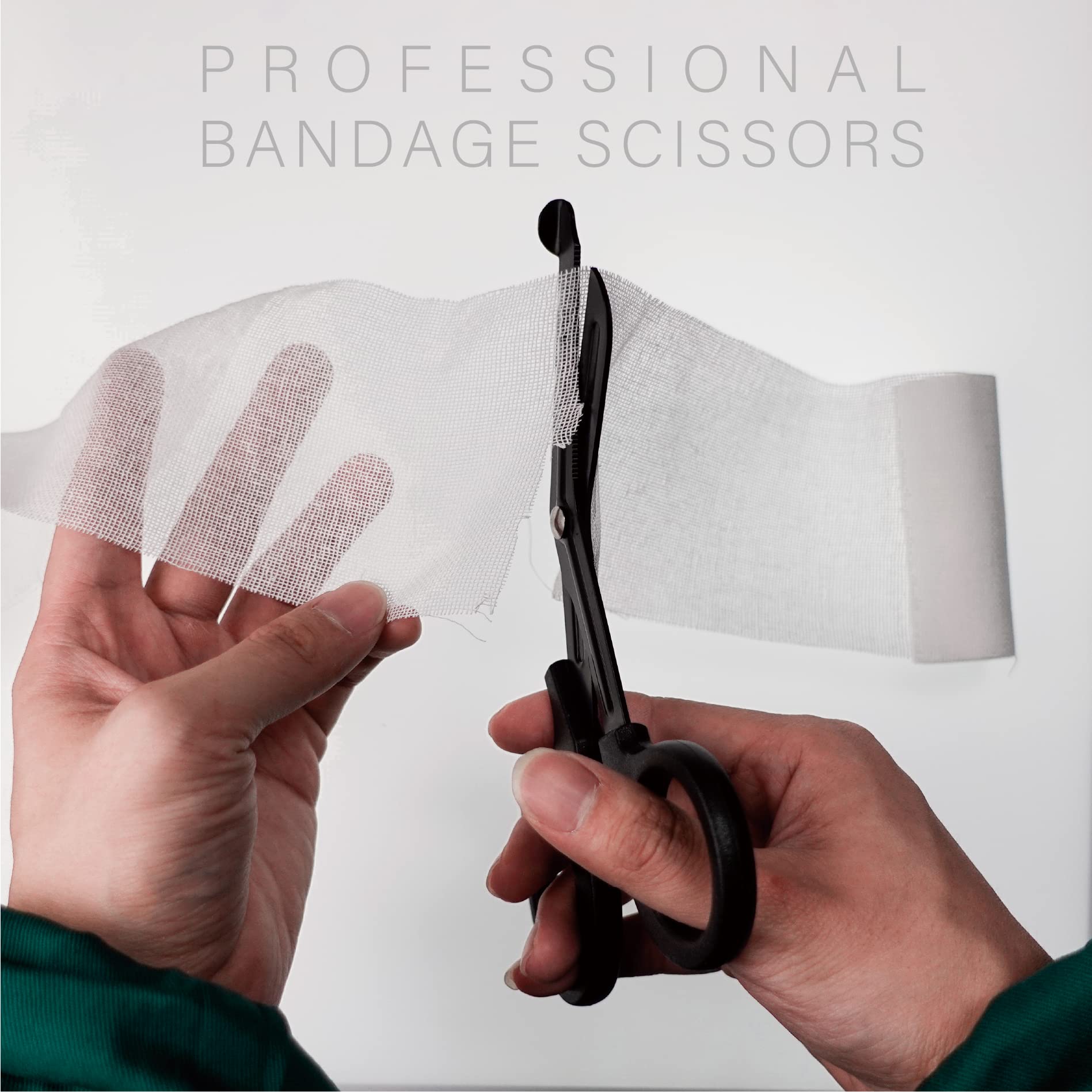 LI JIU trauma shears autoclavable handles enable complete sterilization.