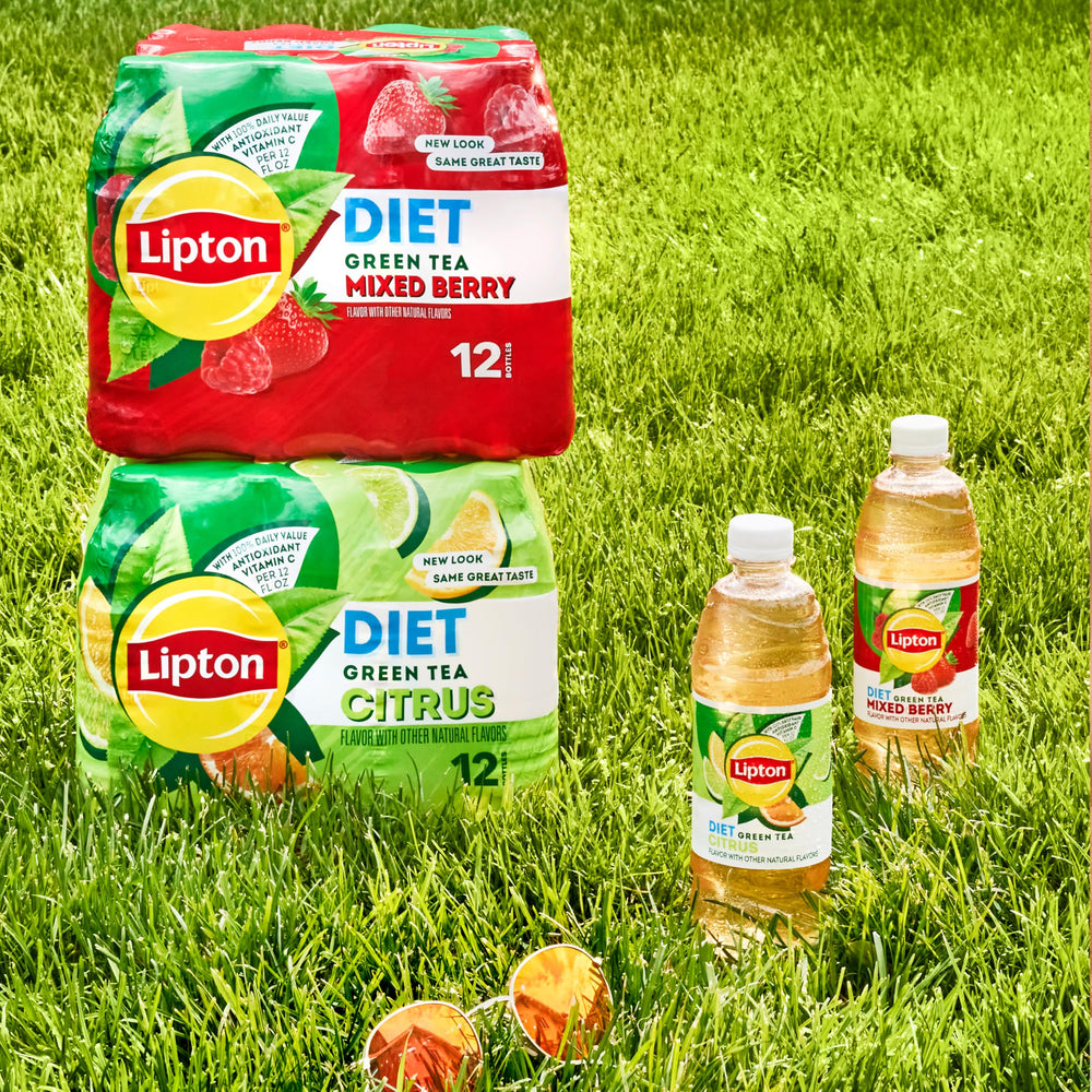 Lipton Diet Mixed Berry Green Tea serving glass, vibrant aroma and berry notes
