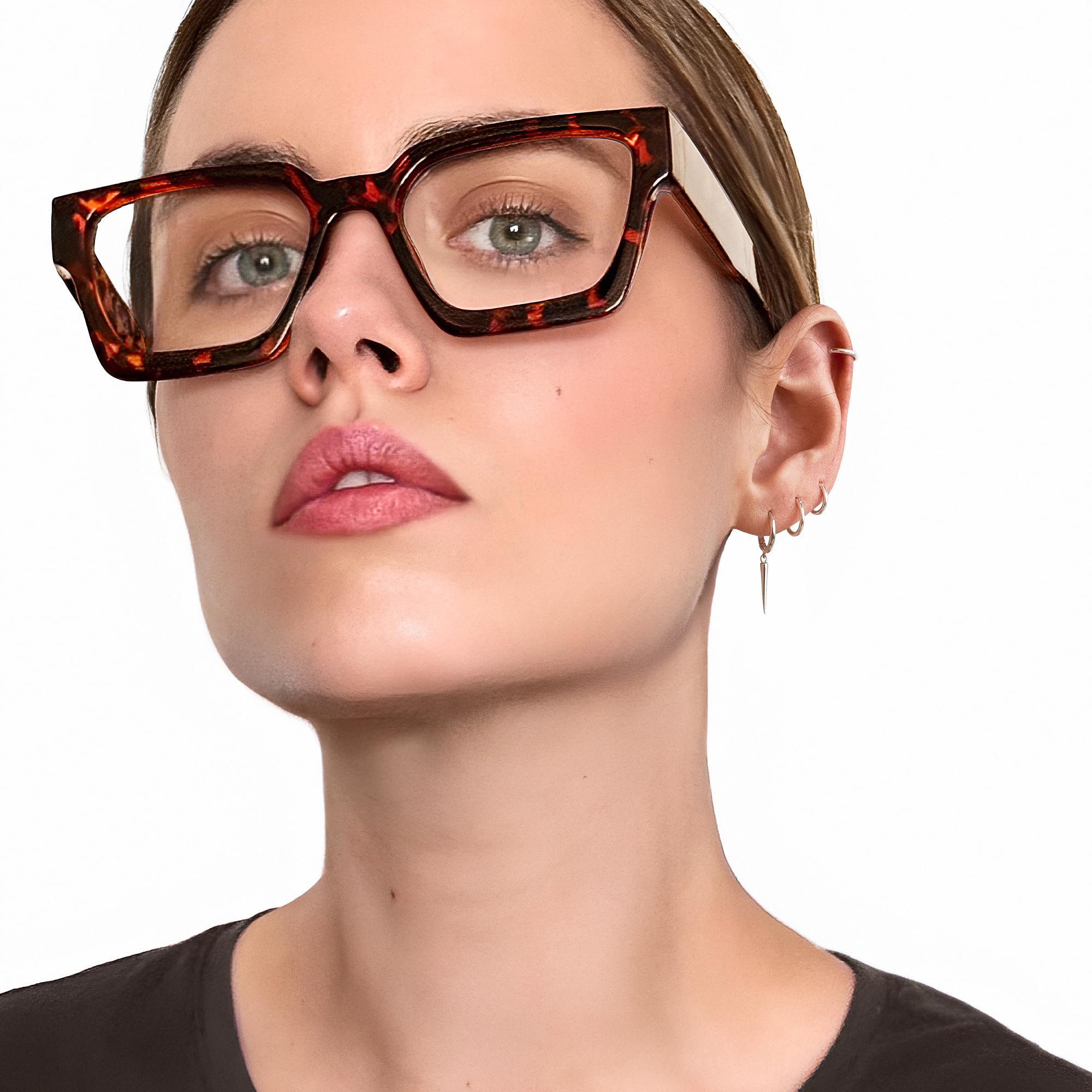Livho polycarbonate anti-reflective lenses show true colors and reduced glare.