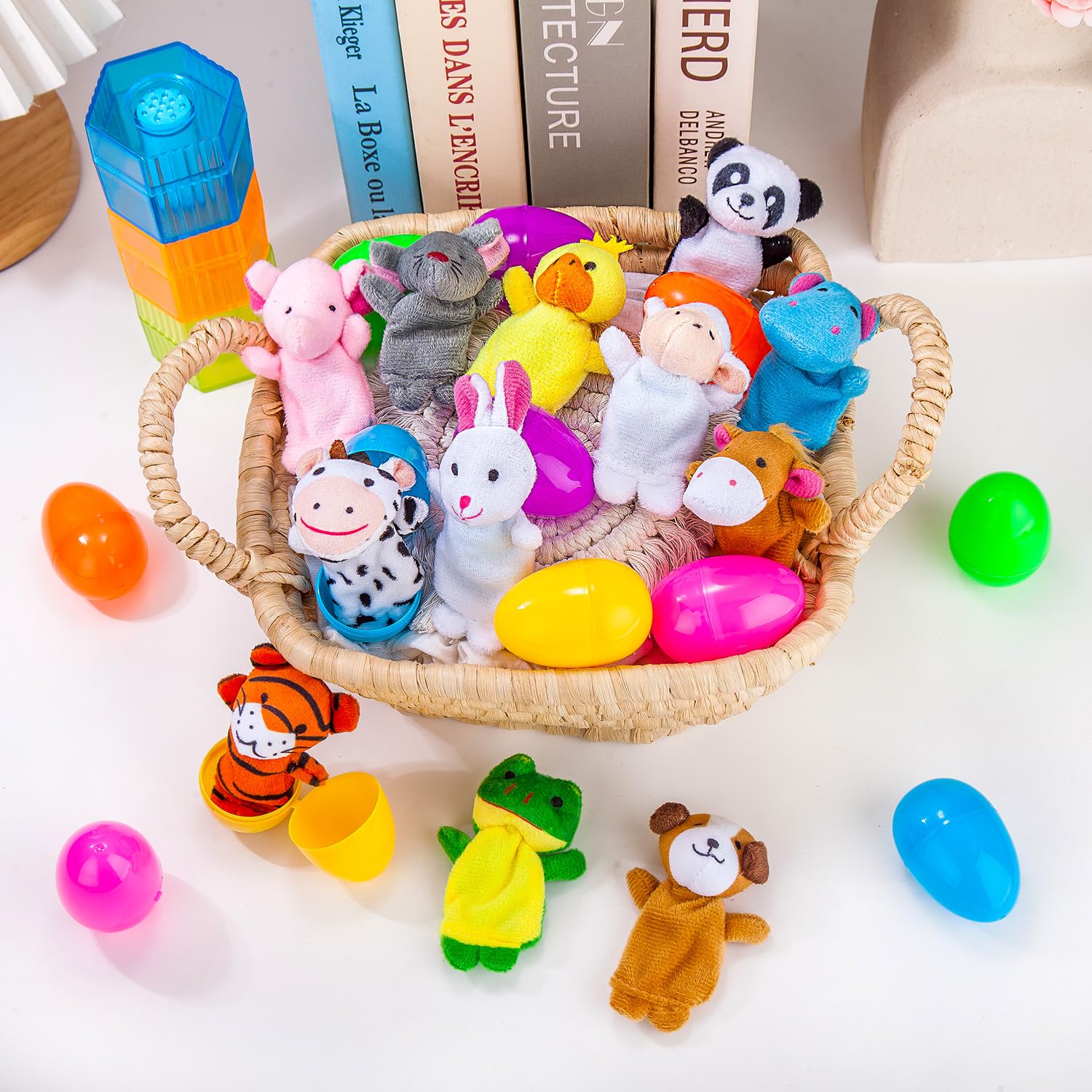 LIYROIUB durable plastic eggs with safe, easy-open design.