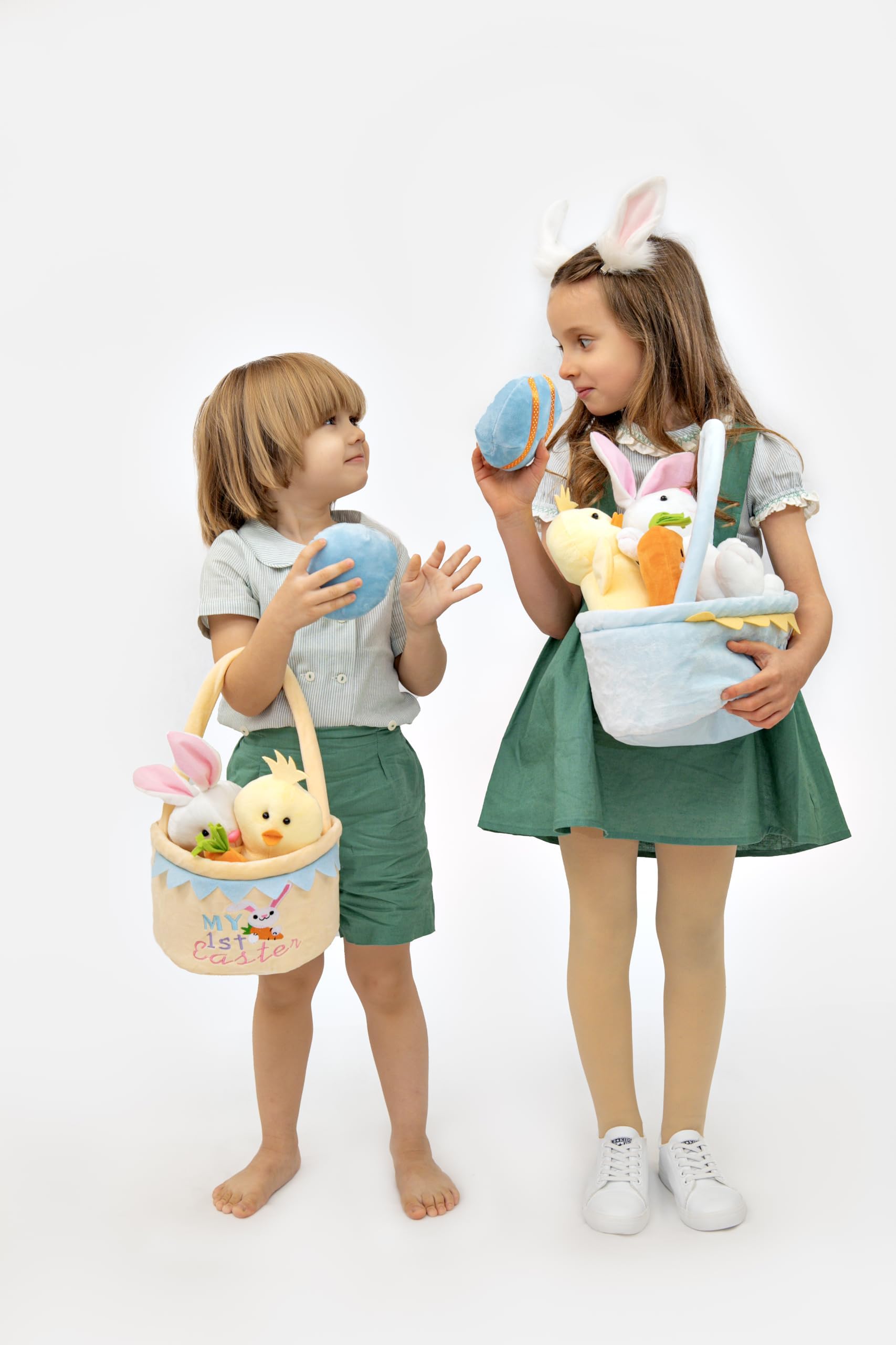 Lofytain gift-ready basket, ideal for spring gifting.