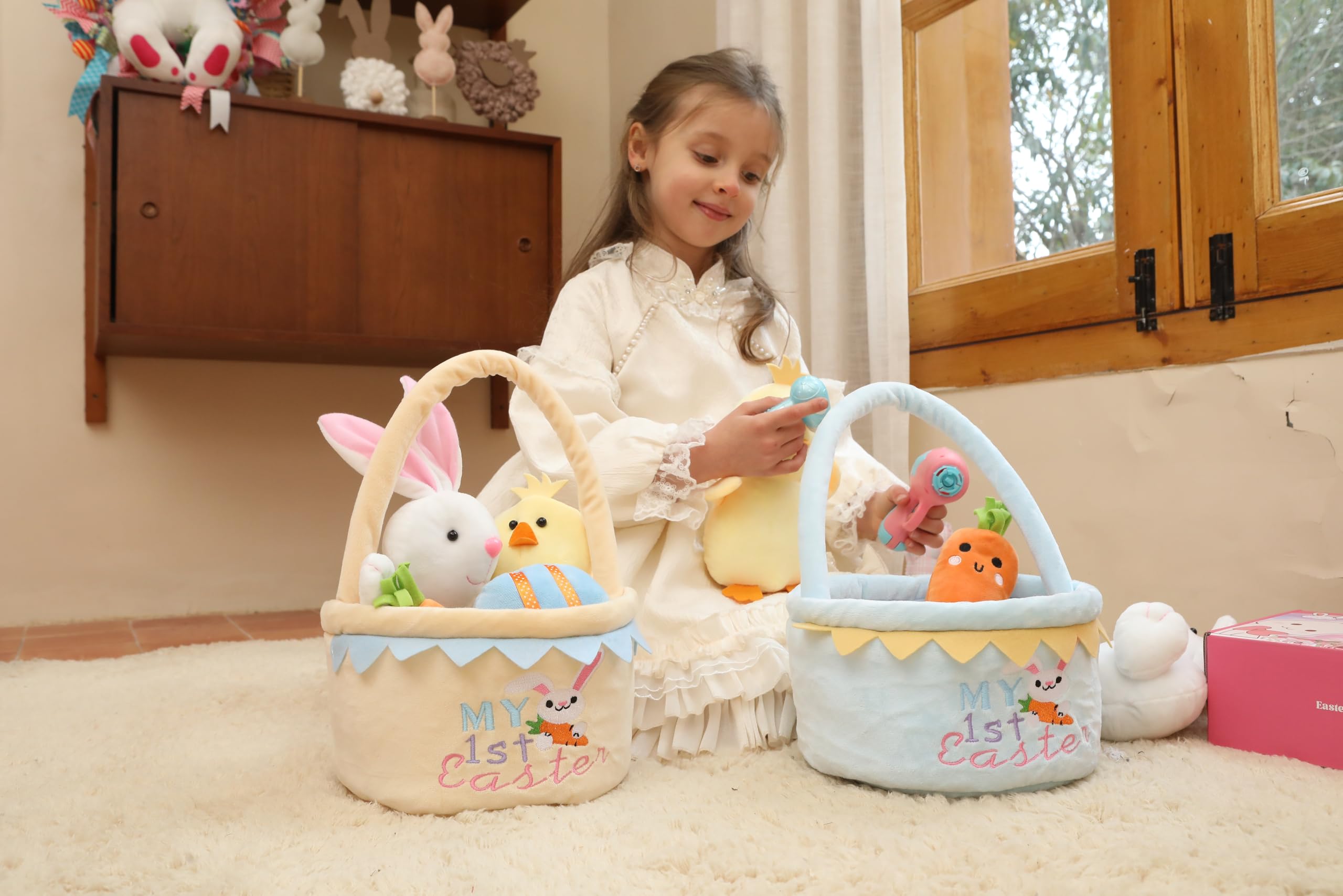 Lofytain yellow basket display adds cheerful seasonal decor.