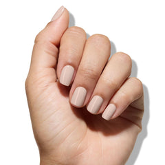 LONDONTOWN Kur brittle-nail protection helps prevent peeling during wear.